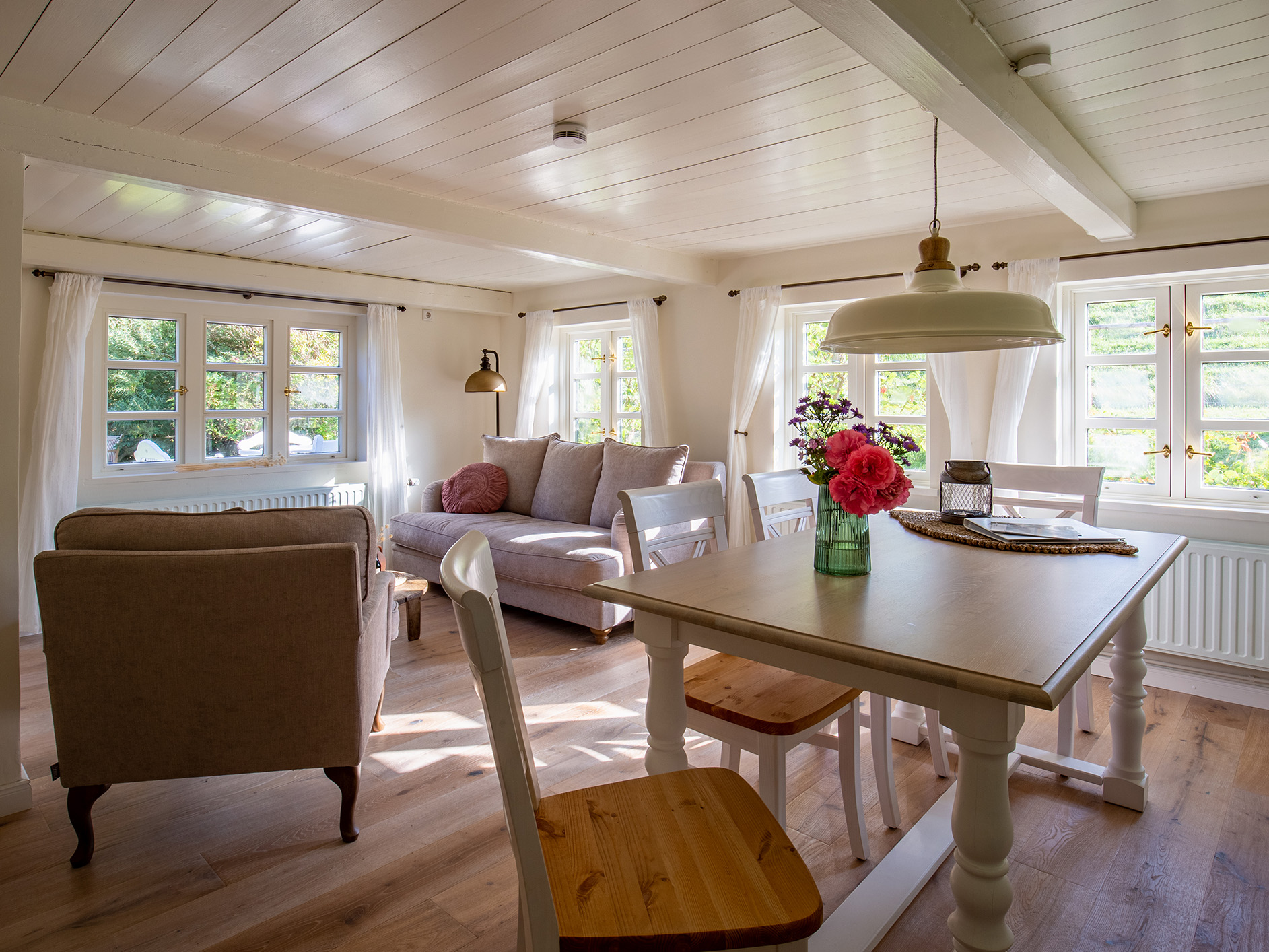 Blick in das Wohnzimmer im Ferienhaus Rungholt